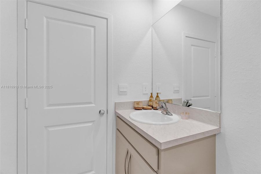 Image 27 of a home in . Image 27 of a home in .