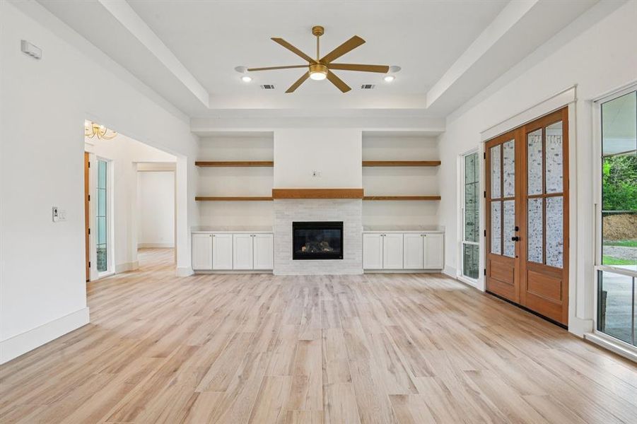 Spacious, unfurnished interior of a new home in , Burleson (Image 24).