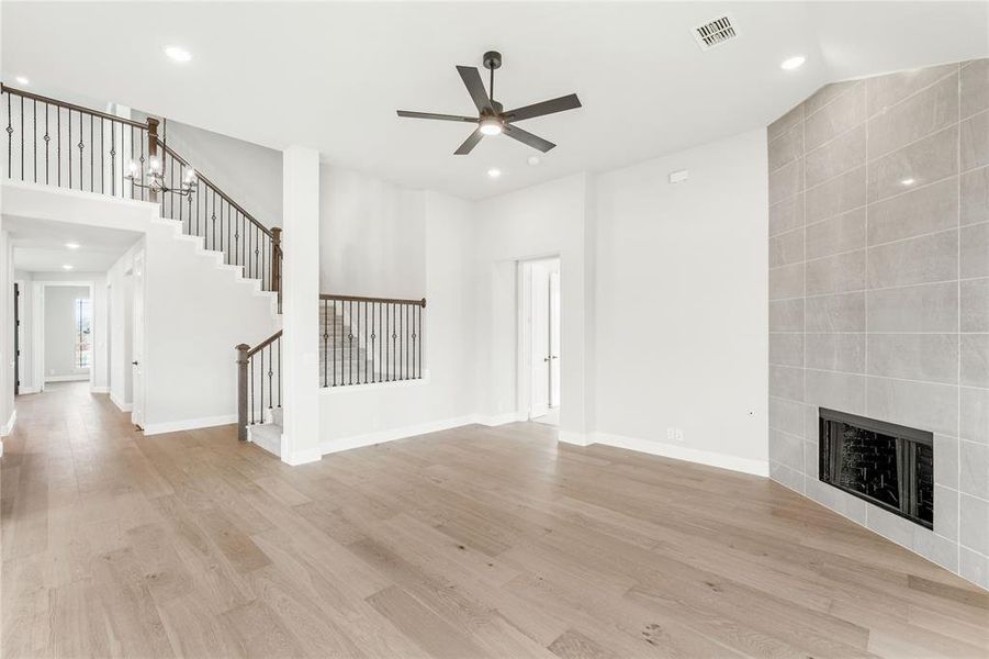Spacious, unfurnished interior of a new home in Crystal Lake Estates, Red Oak (Image 37).