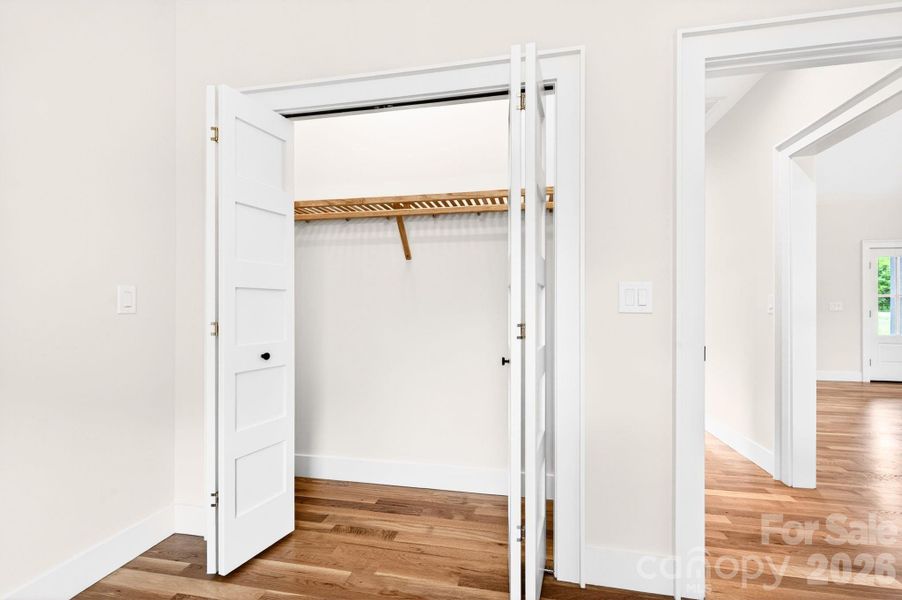 Spacious, unfurnished interior of a new home in , Mills River (Image 29).
