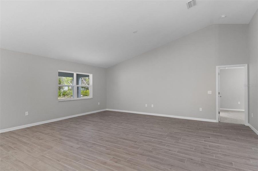 Spacious, unfurnished interior of a new home in , Beverly Hills (Image 23). Spacious, unfurnished interior of a new home in , Beverly Hills (Image 23).