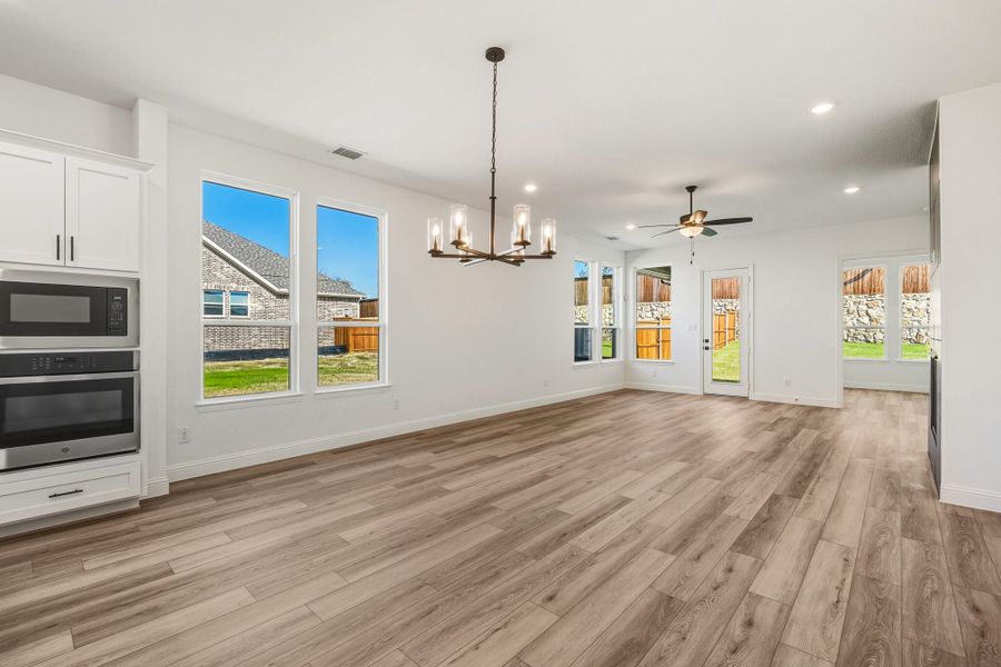 Spacious, unfurnished interior of a new home in Wildflower Ranch, Fort Worth (Image 17).