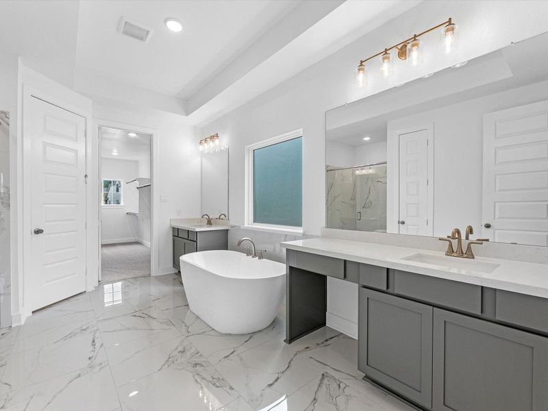 Representative image. Features, specifications, selections and colors may vary.