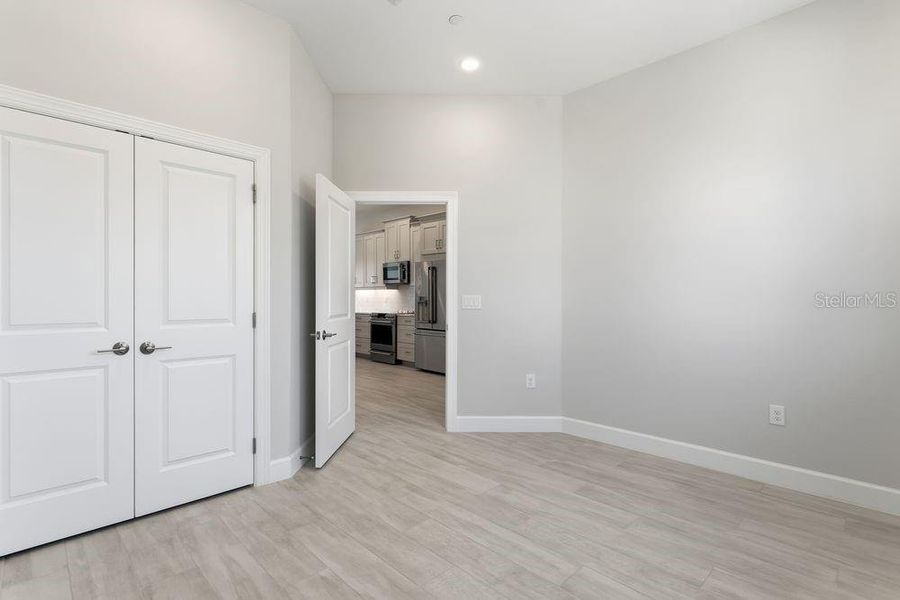 Spacious, unfurnished interior of a new home in Seahaven, Punta Gorda (Image 12).