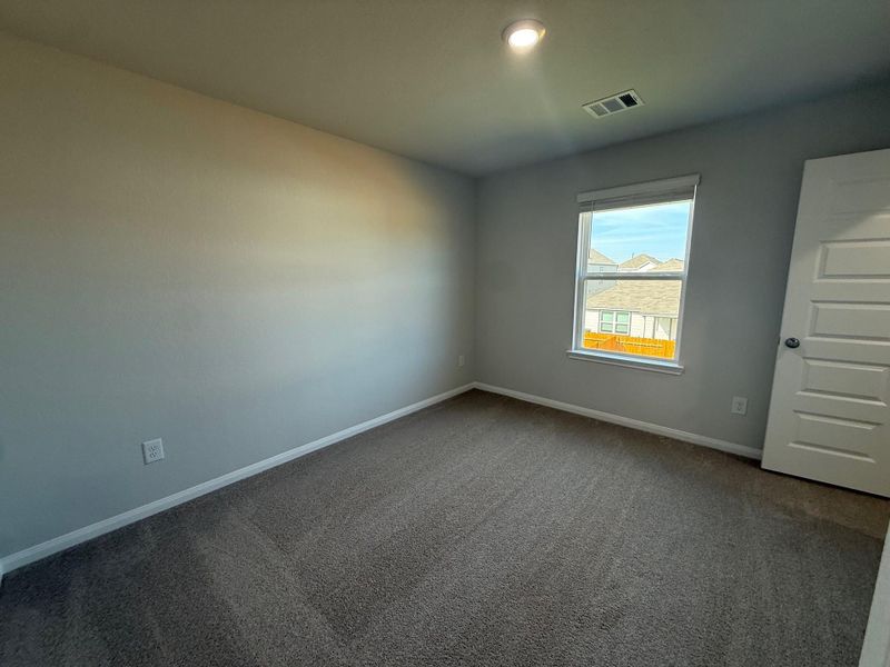 Spacious, unfurnished interior of a new home in Wayside Village, Houston (Image 28).