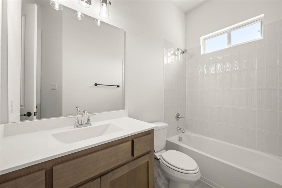 3004 Valley View- Bathroom-1 3004 Valley View- Bathroom-1