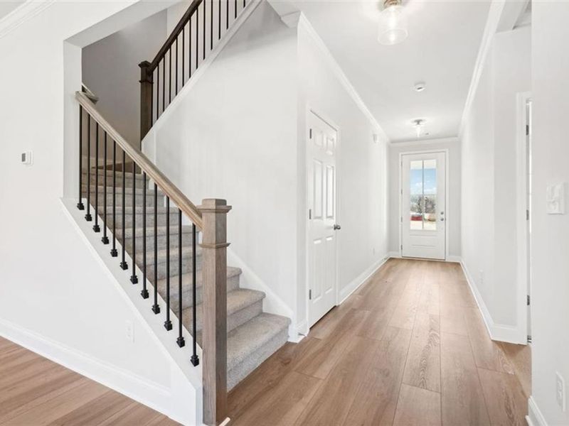 Spacious, unfurnished interior of a new home in Wehunt Meadows, Hoschton (Image 59).
