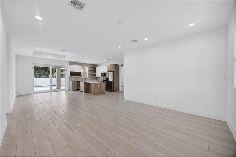 Spacious, unfurnished interior of a new home in , North Port (Image 40).