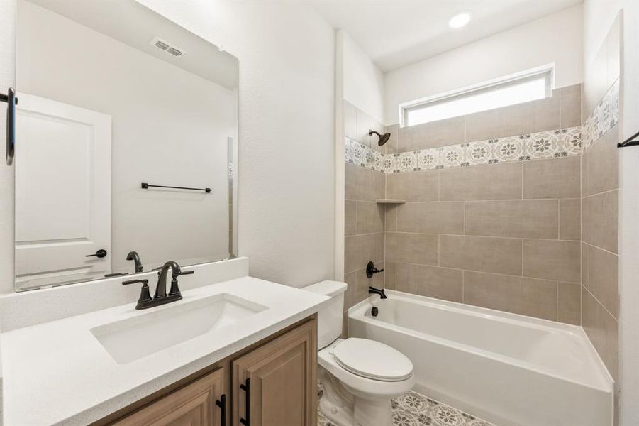 Furnished interior view inside a new home in Parks at Panchasarp Farms, Burleson (Image 10). Furnished interior view inside a new home in Parks at Panchasarp Farms, Burleson (Image 10).