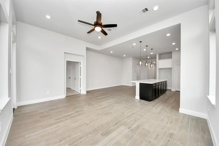 Spacious, unfurnished interior of a new home in Elyson: Elyson Duets, Katy (Image 20). Spacious, unfurnished interior of a new home in Elyson: Elyson Duets, Katy (Image 20).
