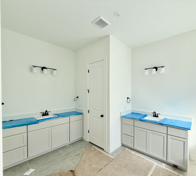 Image 6 of a home in Persimmon. Image 6 of a home in Persimmon.