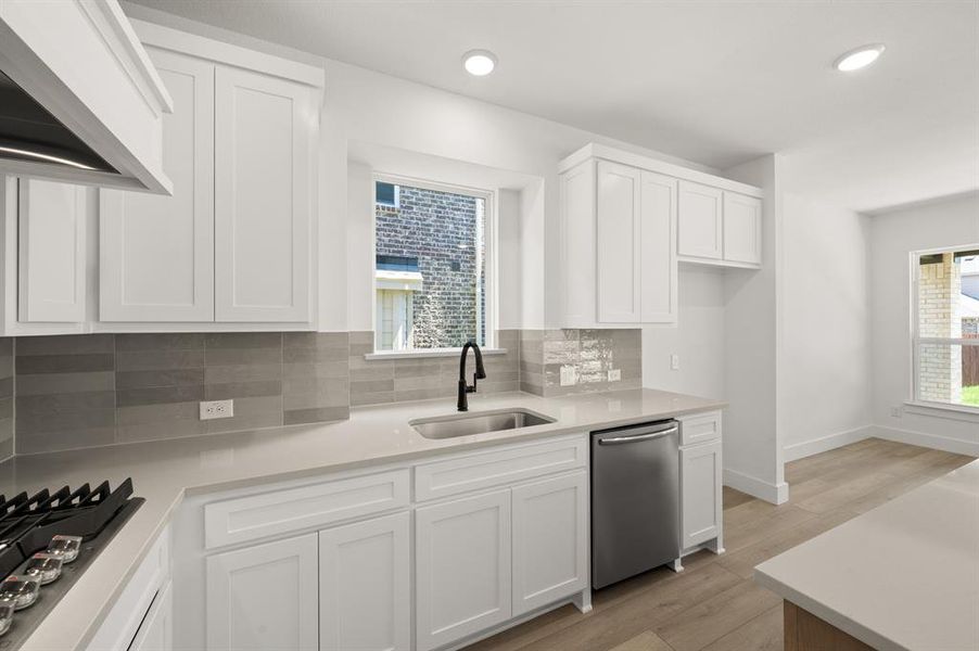 3714 Milwaukee- Kitchen-5