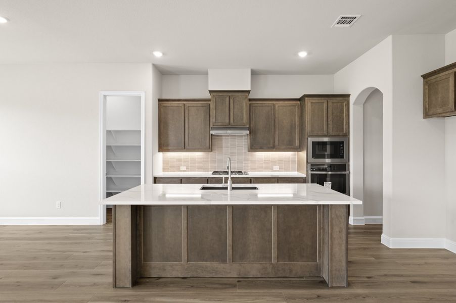 Furnished interior view inside a new home in Myrtle Creek, Waxahachie (Image 6).