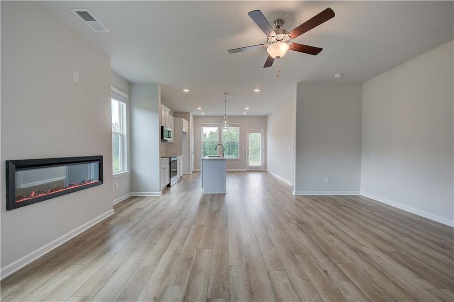 Spacious, unfurnished interior of a new home in Chapel Hill, Newnan (Image 16).