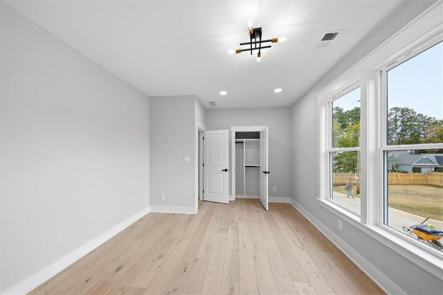 Spacious, unfurnished interior of a new home in , Acworth (Image 39).