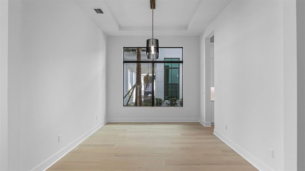 Spacious, unfurnished interior of a new home in , Palm Beach Gardens (Image 22).