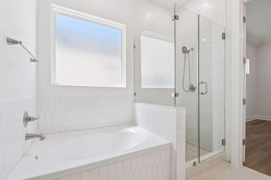 Furnished interior view inside a new home in Persimmon, Buda (Image 8).