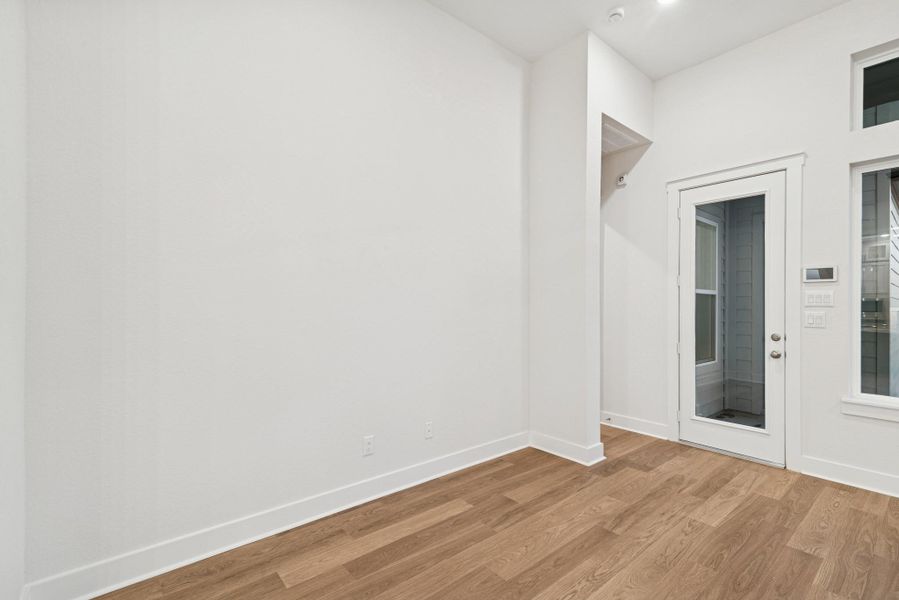 Spacious, unfurnished interior of a new home in , Katy (Image 21).