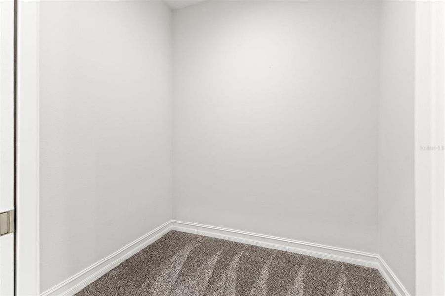 Spacious, unfurnished interior of a new home in Southern Hills Plantation, Brooksville (Image 41).