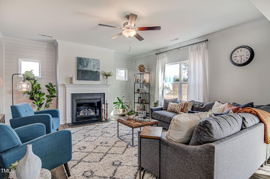 11 Great Room - Russell