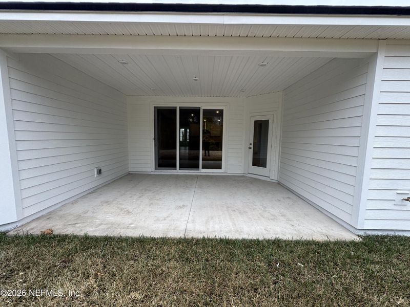 Exterior details and patio area of a home in Hyland Trail, Green Cove Springs (Image 26).