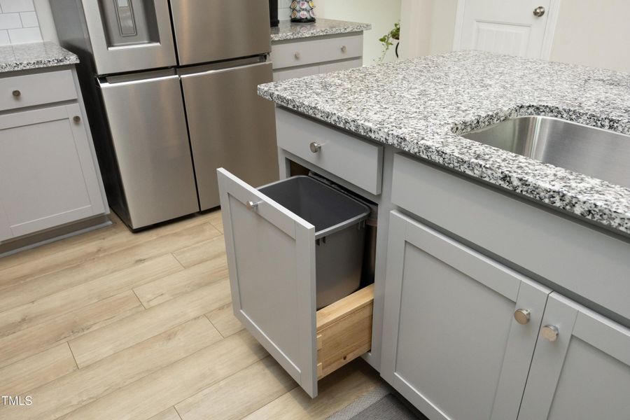 12IslandDrawer 12IslandDrawer