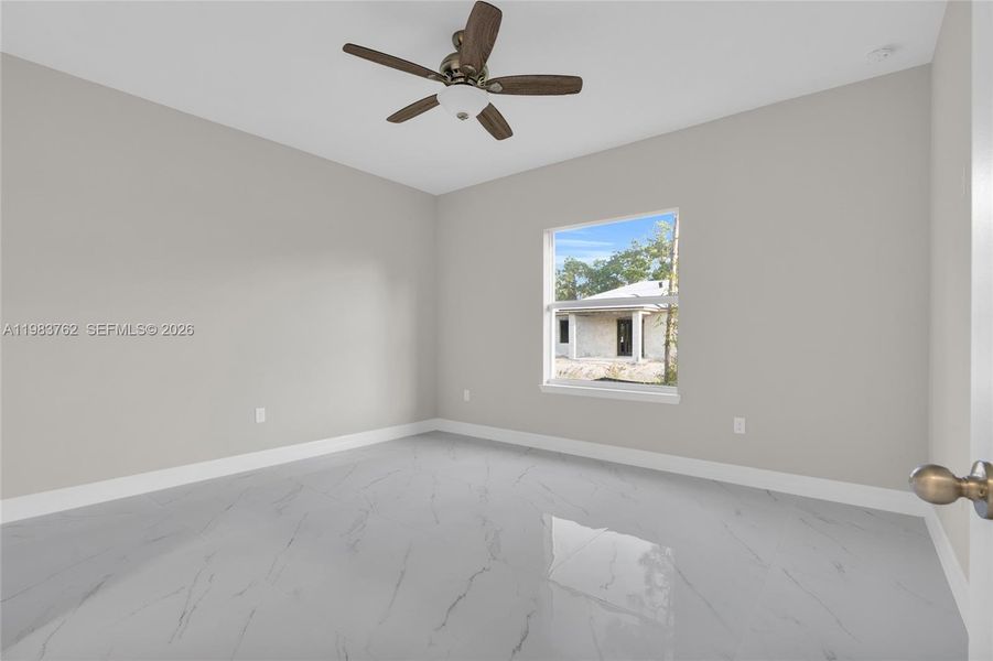 Spacious, unfurnished interior of a new home in , Lehigh Acres (Image 11).