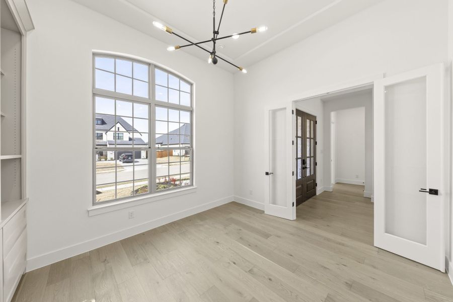 Spacious, unfurnished interior of a new home in StarView, Prosper (Image 25). Spacious, unfurnished interior of a new home in StarView, Prosper (Image 25).
