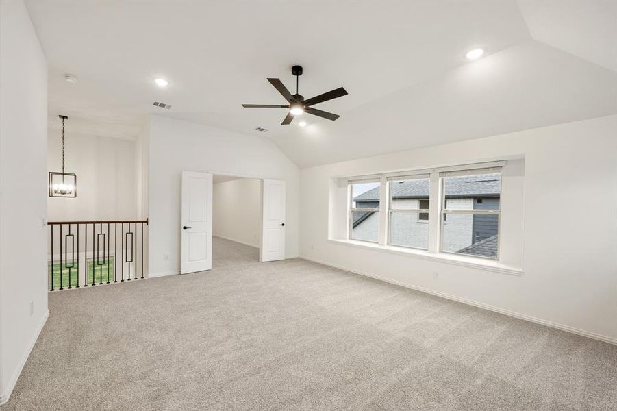 Spacious, unfurnished interior of a new home in Villages of Hurricane Creek, Anna (Image 36).