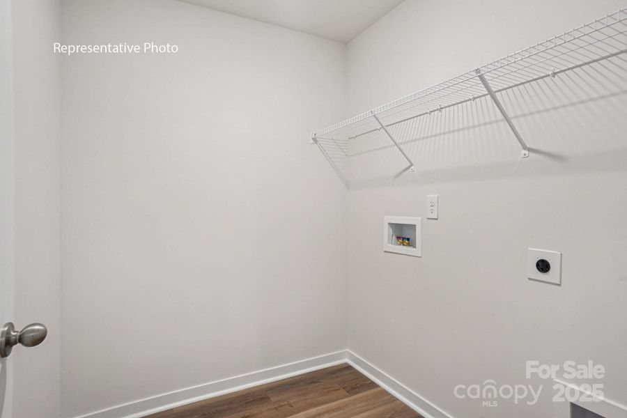 Spacious, unfurnished interior of a new home in Calvin Creek, Troutman (Image 17).