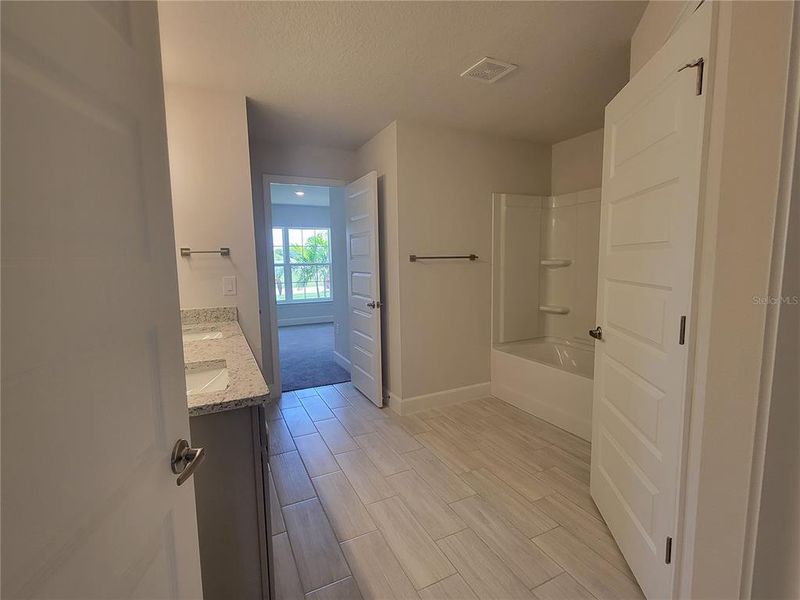 Image 28 of a home in Abbey Glen.