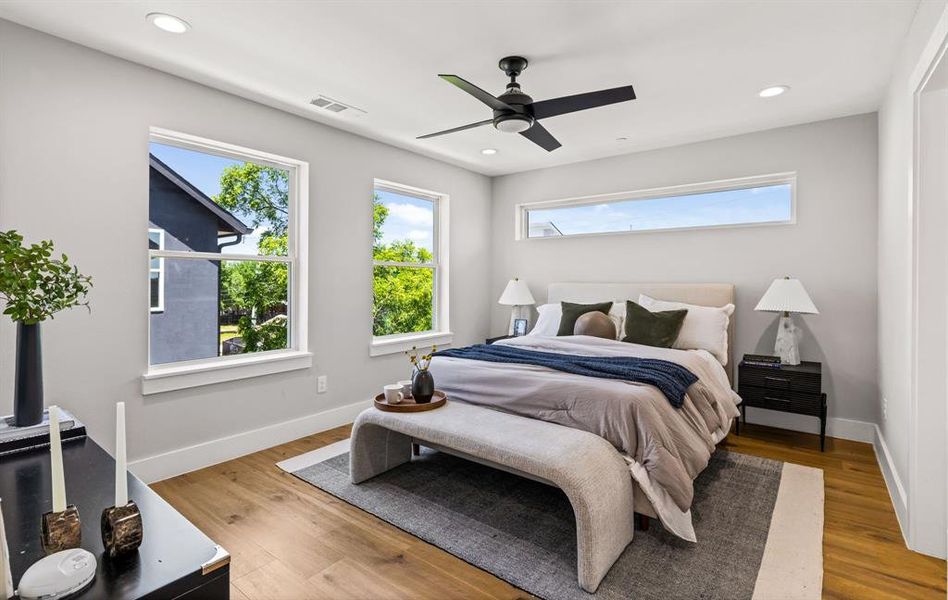 Furnished interior view inside a new home in , Dallas (Image 12).