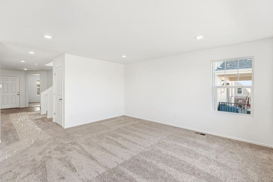 Spacious, unfurnished interior of a new home in Murphy Creek Classic, Aurora (Image 18). Spacious, unfurnished interior of a new home in Murphy Creek Classic, Aurora (Image 18).
