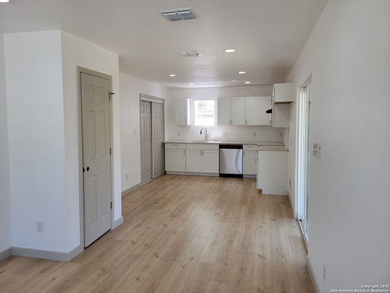 Spacious, unfurnished interior of a new home in , San Antonio (Image 6). Spacious, unfurnished interior of a new home in , San Antonio (Image 6).