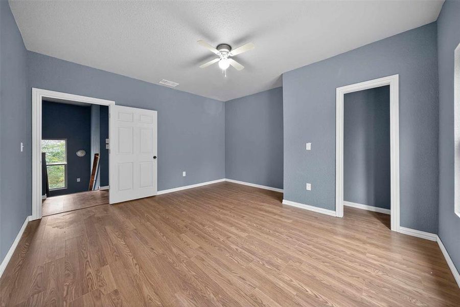 Spacious, unfurnished interior of a new home in , Murchison (Image 26).