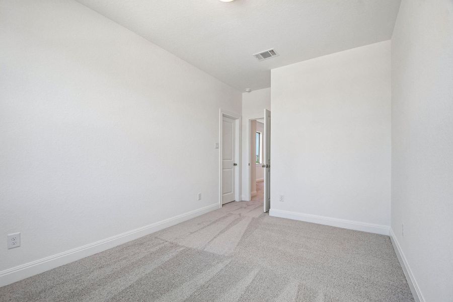 Spacious, unfurnished interior of a new home in 6 Creeks, Kyle (Image 26). Spacious, unfurnished interior of a new home in 6 Creeks, Kyle (Image 26).