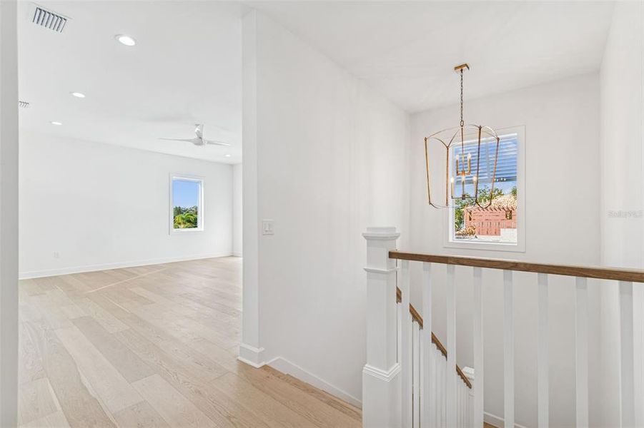 Spacious, unfurnished interior of a new home in , Tampa (Image 82).