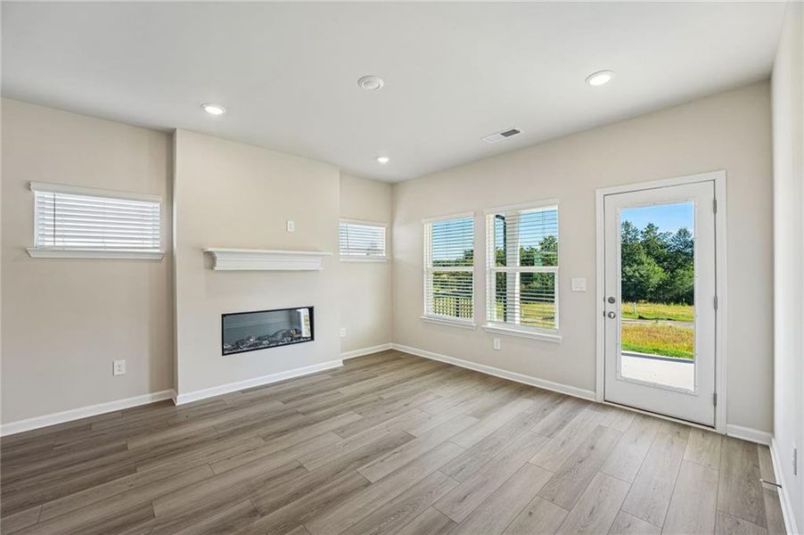 Spacious, unfurnished interior of a new home in Hemingway - Reserve Series, Cumming (Image 54).
