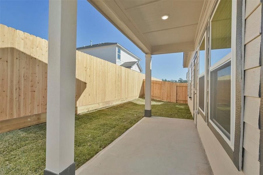 Spacious, unfurnished interior of a new home in Lakes at Black Oak, Magnolia (Image 60).