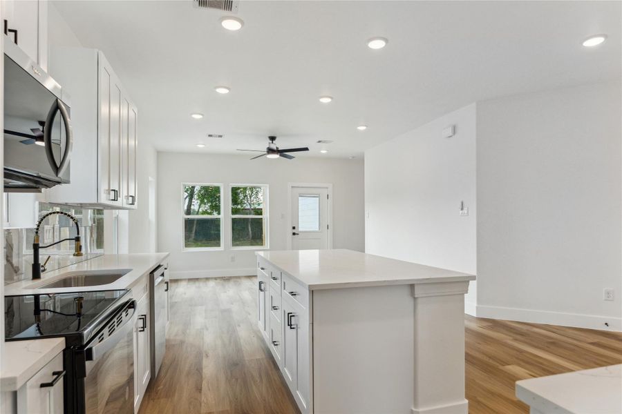 Furnished interior view inside a new home in , Santa Fe (Image 10).