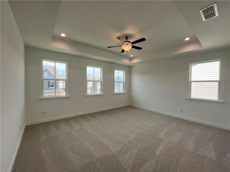 Spacious, unfurnished interior of a new home in East Harbor II at Chestatee, Dawsonville (Image 37).