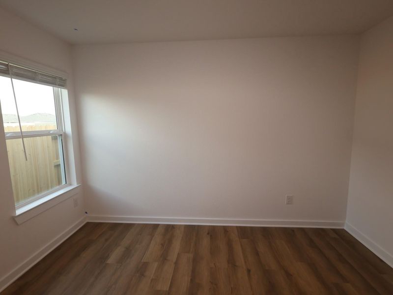 Spacious, unfurnished interior of a new home in Ambrose, La Marque (Image 19).