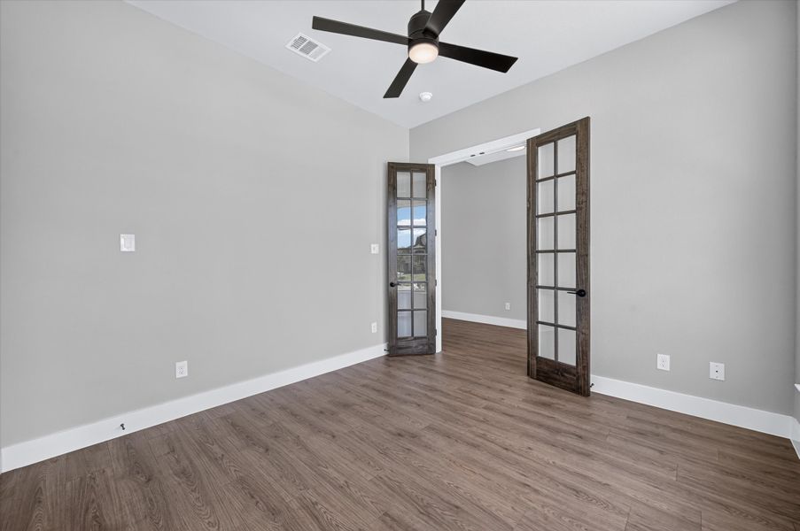 Spacious, unfurnished interior of a new home in Paloma Ranches, Justin (Image 18).