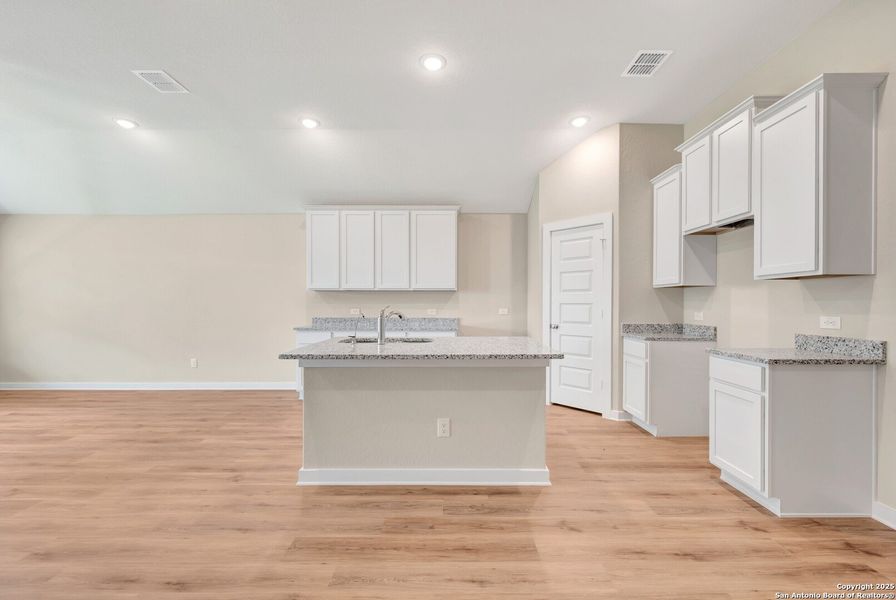 Spacious, unfurnished interior of a new home in Mesquite Ridge, San Antonio (Image 25). Spacious, unfurnished interior of a new home in Mesquite Ridge, San Antonio (Image 25).