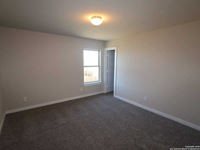Spacious, unfurnished interior of a new home in Winding Brook, San Antonio (Image 22).