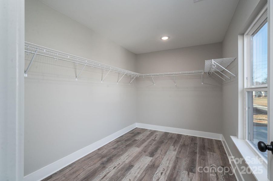 Spacious, unfurnished interior of a new home in , Denver (Image 36).