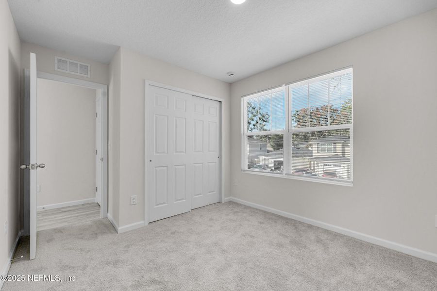 Spacious, unfurnished interior of a new home in , Jacksonville (Image 25).