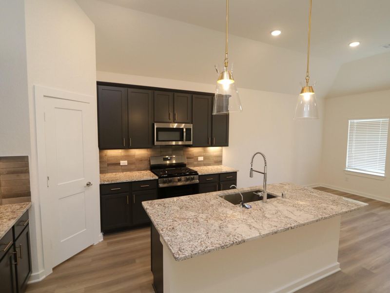 Furnished interior view inside a new home in Miller's Pond, Rosenberg (Image 7).