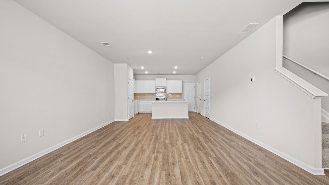 Spacious, unfurnished interior of a new home in Echo Glen, Stockbridge (Image 14).