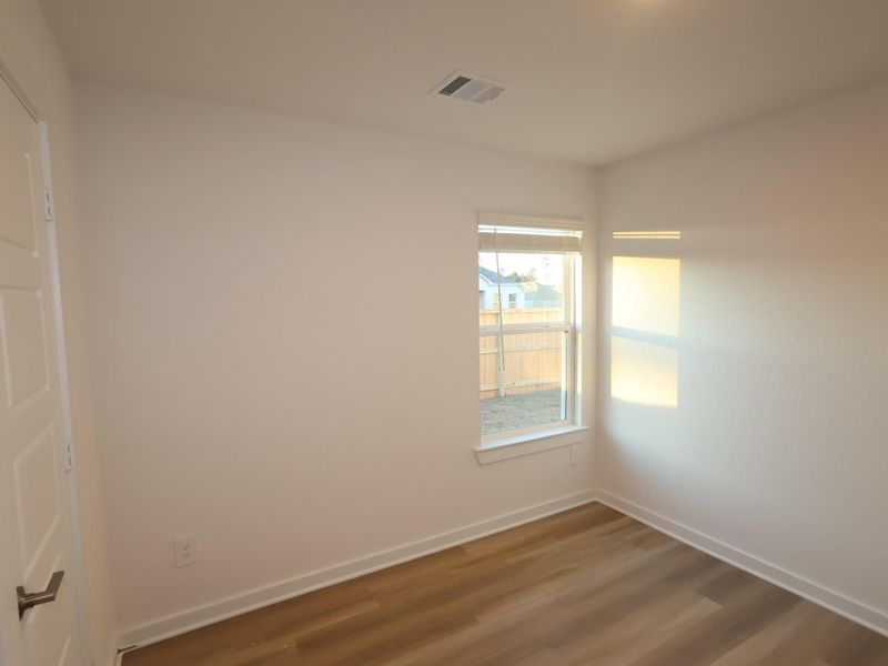 Spacious, unfurnished interior of a new home in Moran Ranch, Willis (Image 14).